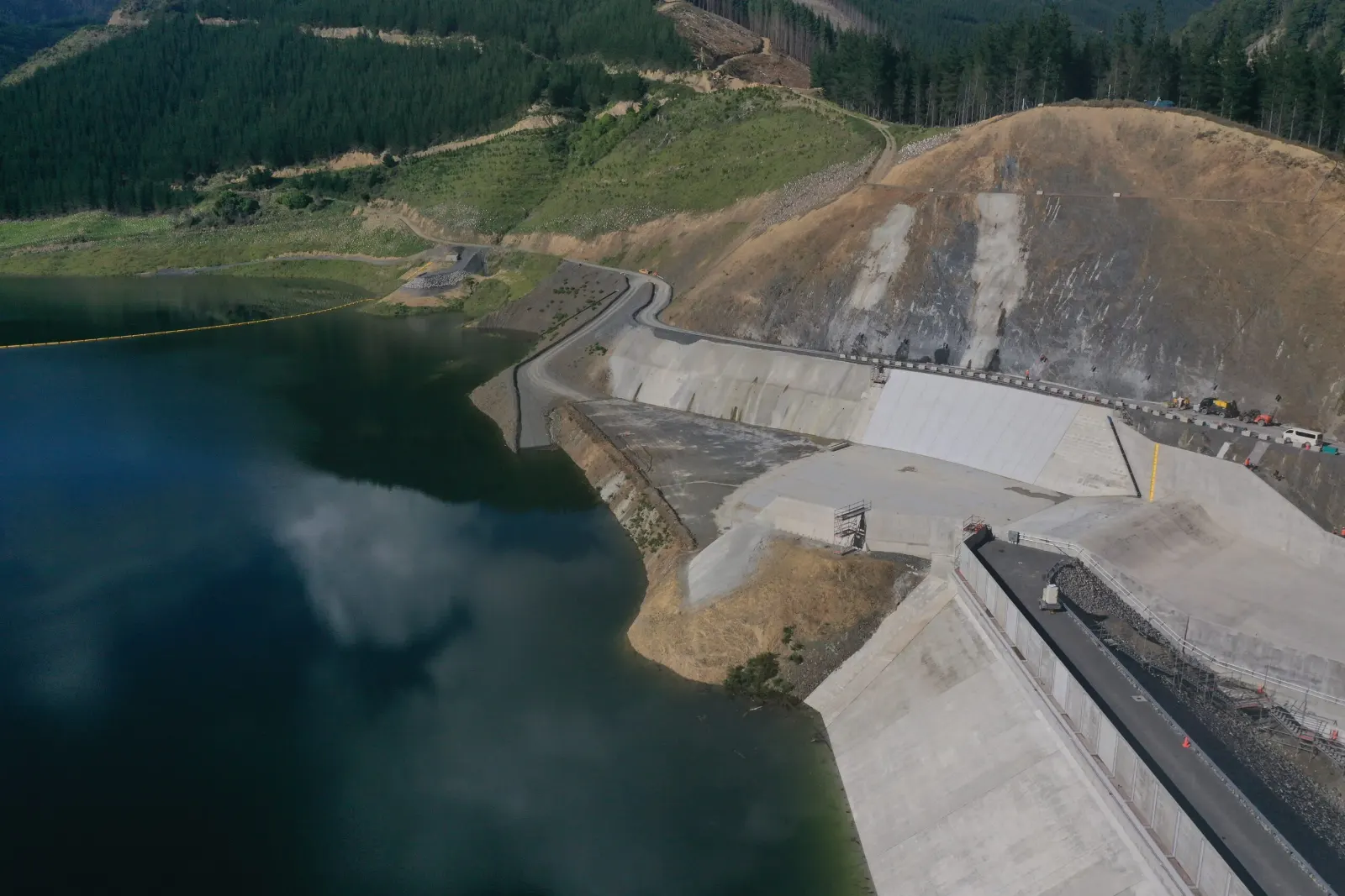 The reservoir and upper spillway looking towards the left bank